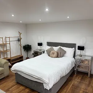 https://twickenham-stadium-condo-isleworth.brighton-hotels-england.com
